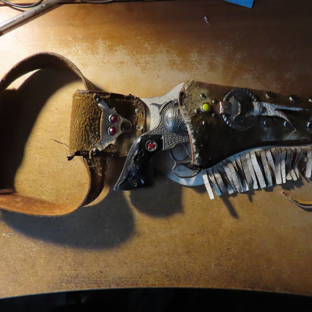 Vintage Hubley Cap Gun W/Leather Holster